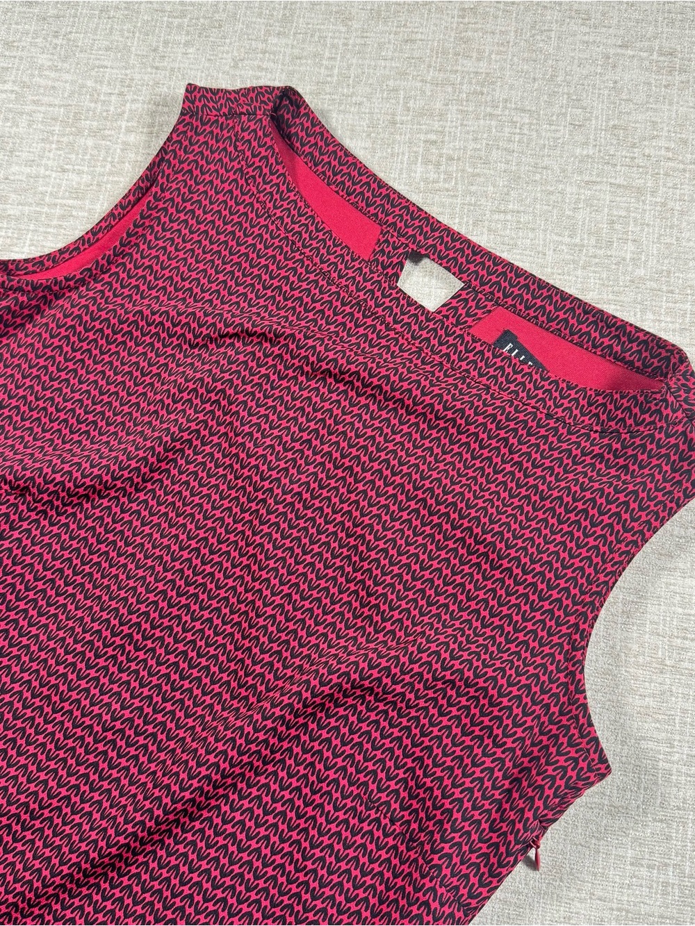 Elle Sleeveless Dress in Red and Black Micro-Print XS